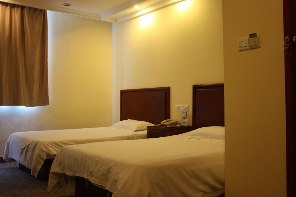 Gma Hotel Shanghai Wuning Road Zhenping Road Metro Station エクステリア 写真